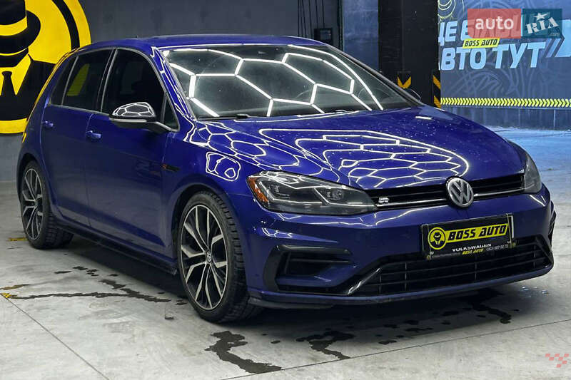 Volkswagen Golf GTI / R