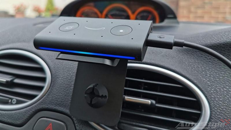 Аксесуари для водія: гаджети та комфорт у сучасному автомобілі